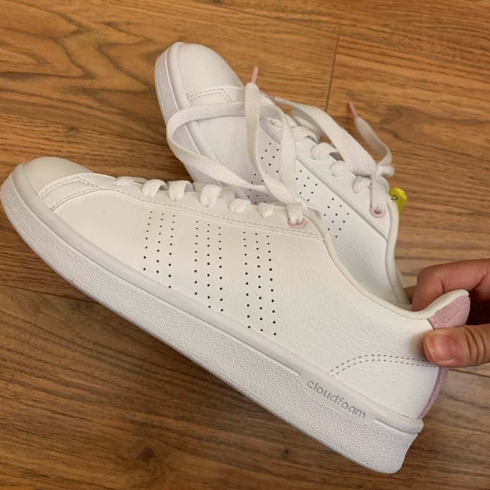 Adidas advantage cloudfoam white shoes